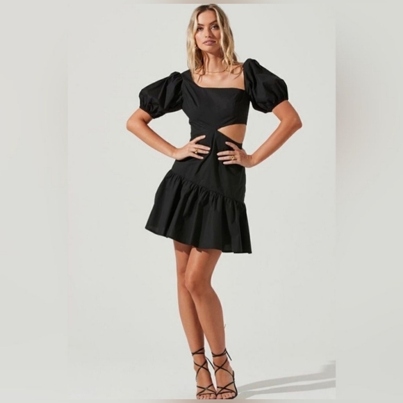 Astr Dresses & Skirts - ASTR the Label Mayfair Side Cut Out Puff Sleeve Mini Dress, Size Small